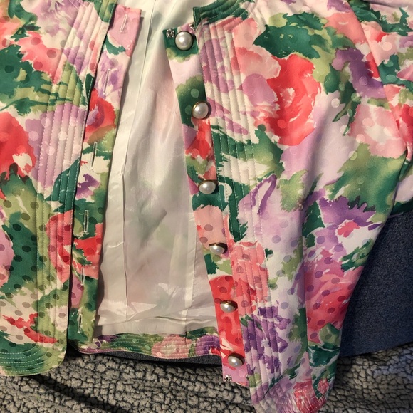 Maggie London 100% silk Floral skirt with poof sleeve pearl button blouse